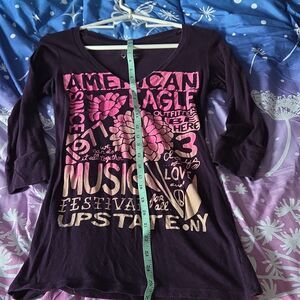 American Eagle Outfitters Women's Plum V-Neck Graphic Festival Long Sleeve T y2k